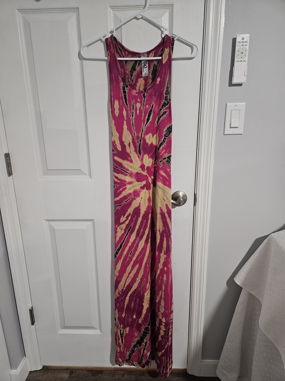 Go Couture Pink and Cream Tie-Dye Sleeveless Maxi Dress - Picture 7 of 7